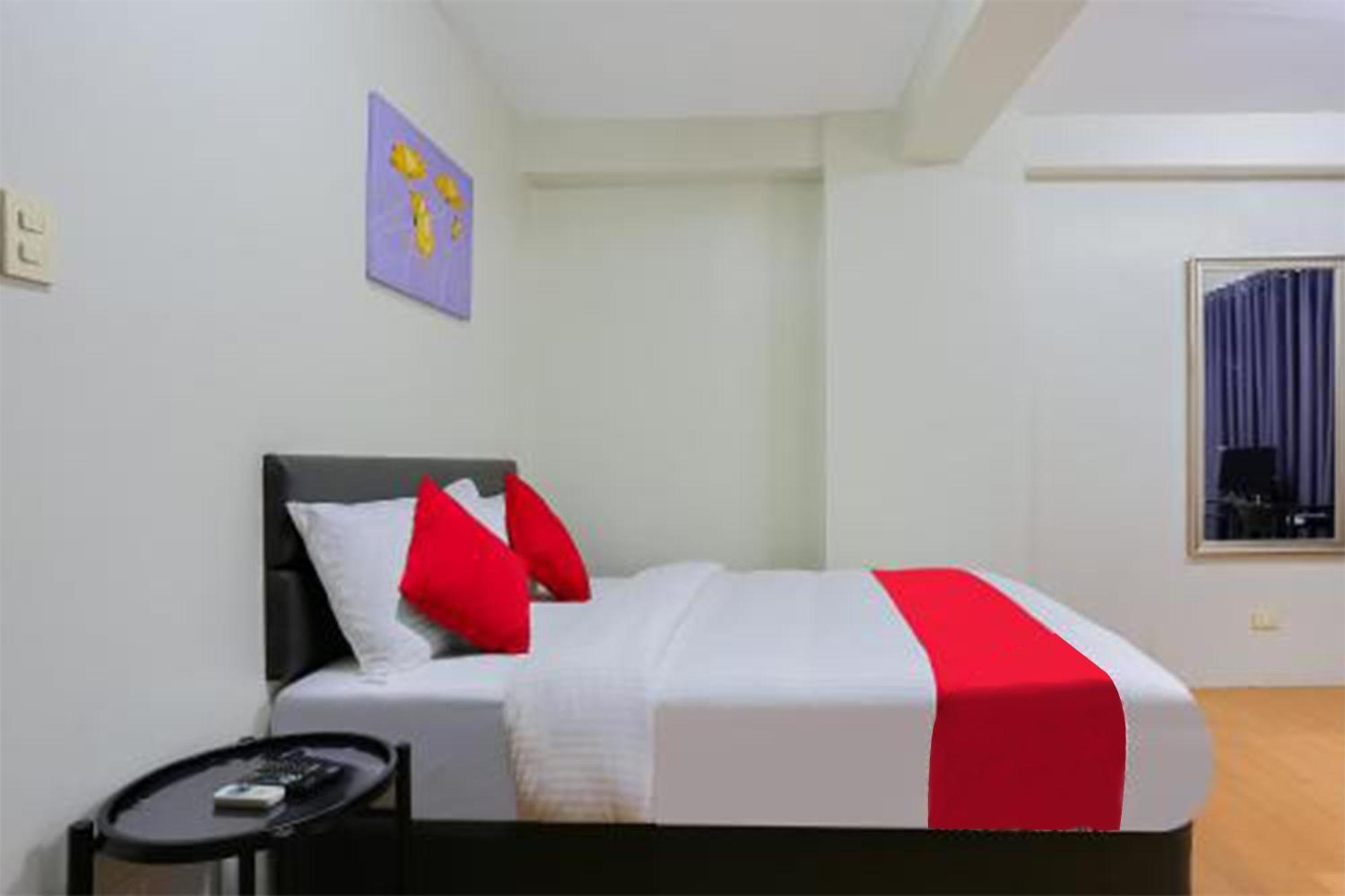 Anglo Residences Manila Quezon City Esterno foto