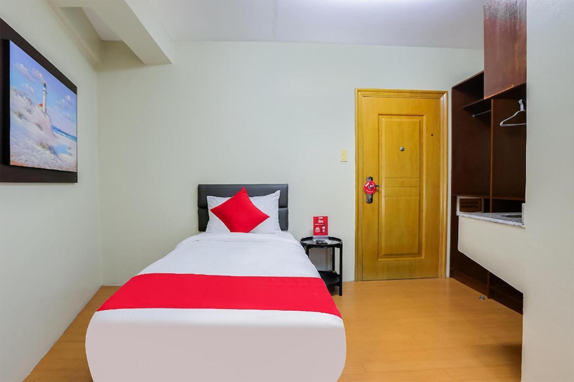 Anglo Residences Manila Quezon City Esterno foto