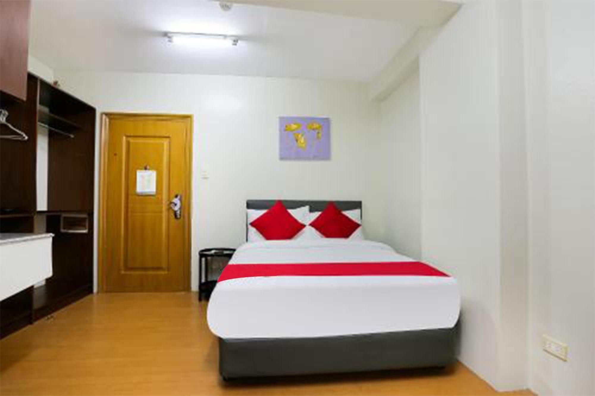 Anglo Residences Manila Quezon City Esterno foto